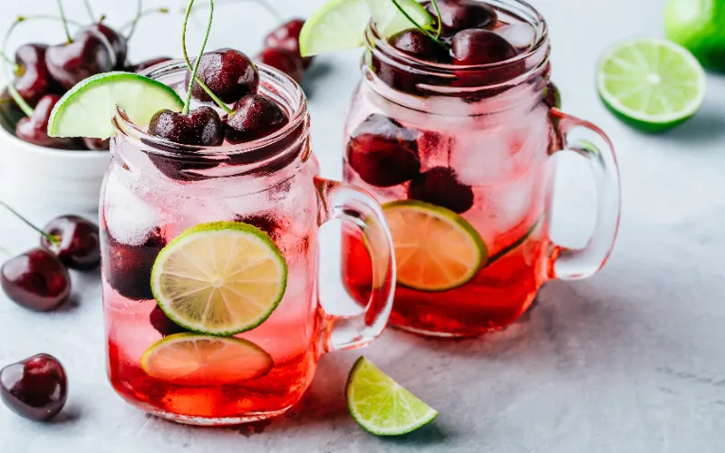 چای سرد آلبالو لیمو