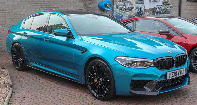 بی ام دبلیو M5