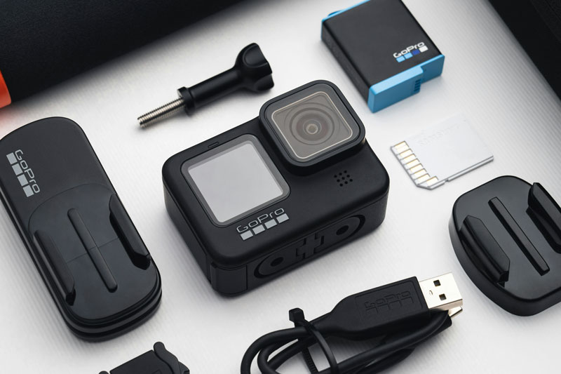 این دوربین اکشن GoPro HERO9 Black دارای سنسور 23.6 مگاپیکسلی با قابلیت فیلم برداری 5K و عکس های 20 مگاپیکسلی است.